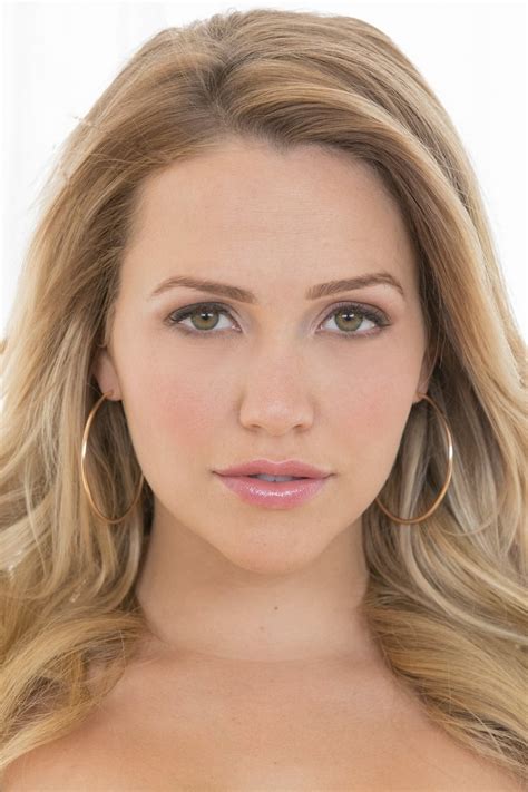 mia malkova busty|Mia Malkova Pornstar Page & Porn Videos